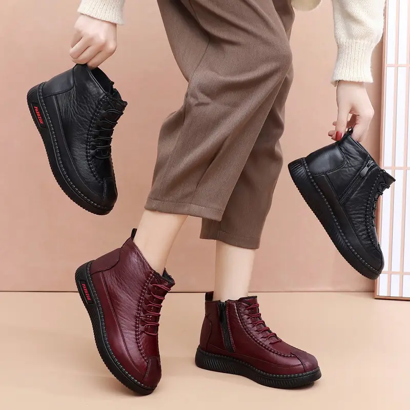 Winter old Beijing cloth shoes women's cotton shoes middle-aged and elderly fleece-lined thick warm mom shoes flat non-slip Grandma cotton boots - Image 5