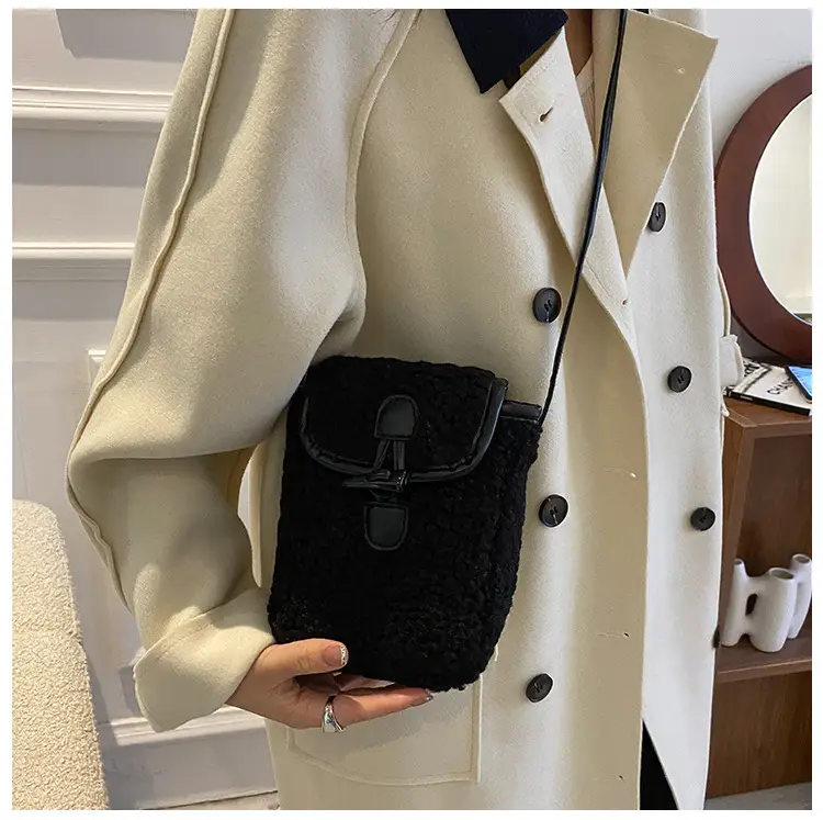 Lamb Wool Shoulder Messenger Bag Women Winter 2023 β feature 15