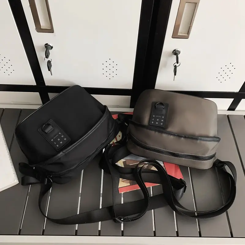 Men's Fashion Chest Bag Mobile Phone Commuter Bag