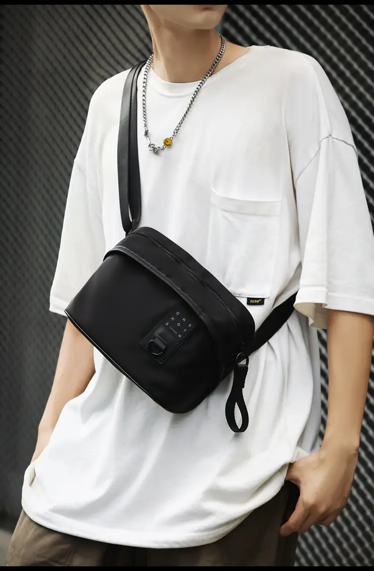 Men's Fashion Chest Bag Mobile Phone Commuter Bag — feature 13