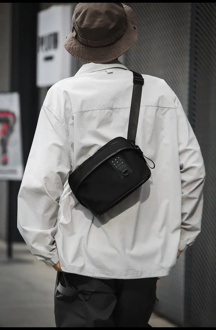 Men's Fashion Chest Bag Mobile Phone Commuter Bag — feature 15