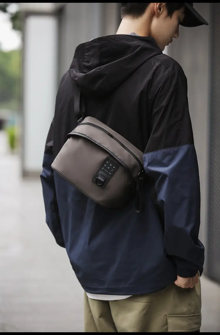 Men's Fashion Chest Bag Mobile Phone Commuter Bag — feature 26