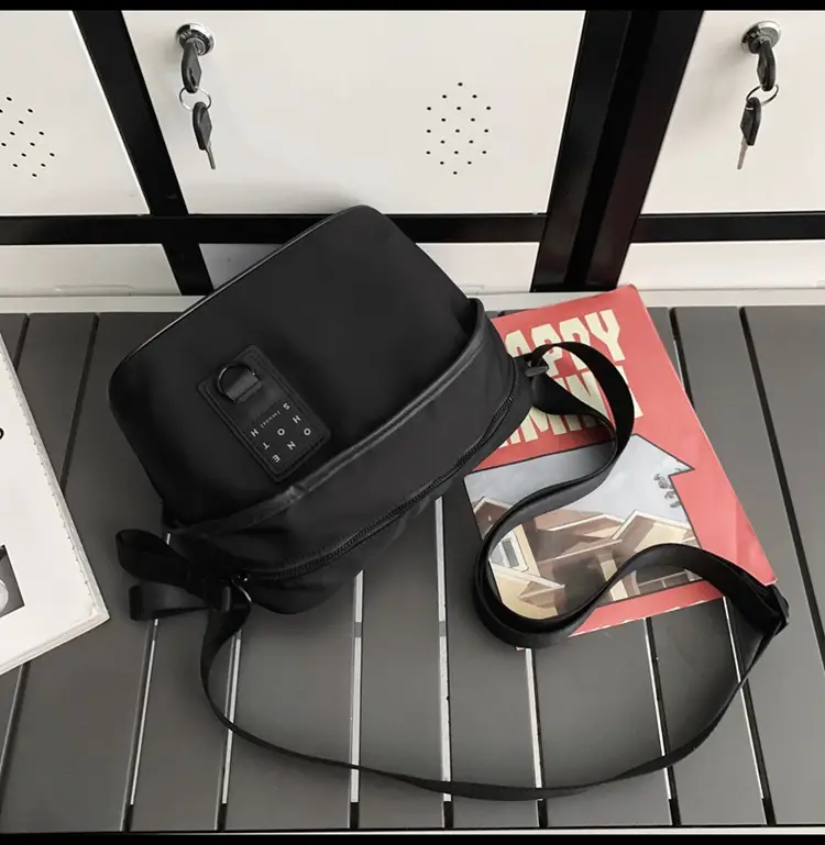 Men's Fashion Chest Bag Mobile Phone Commuter Bag — feature 36