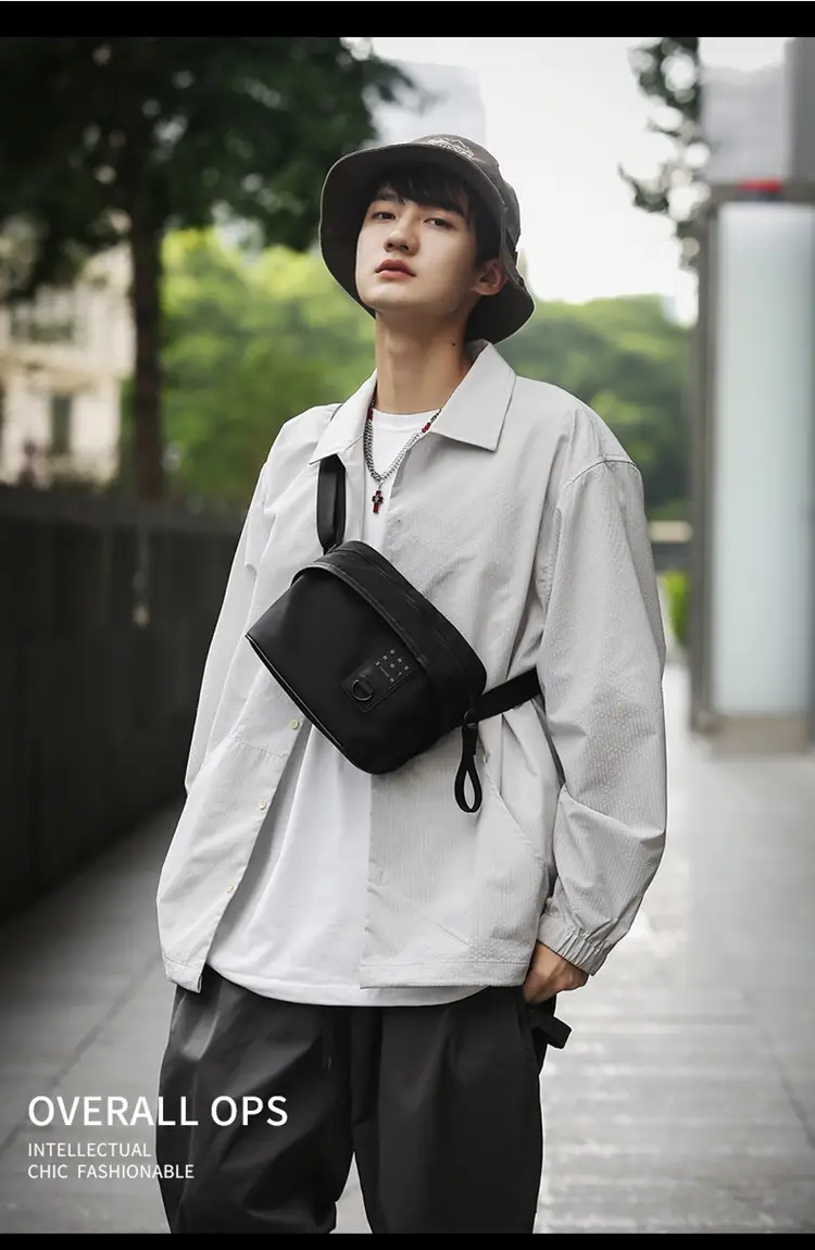 Men's Fashion Chest Bag Mobile Phone Commuter Bag — feature 5