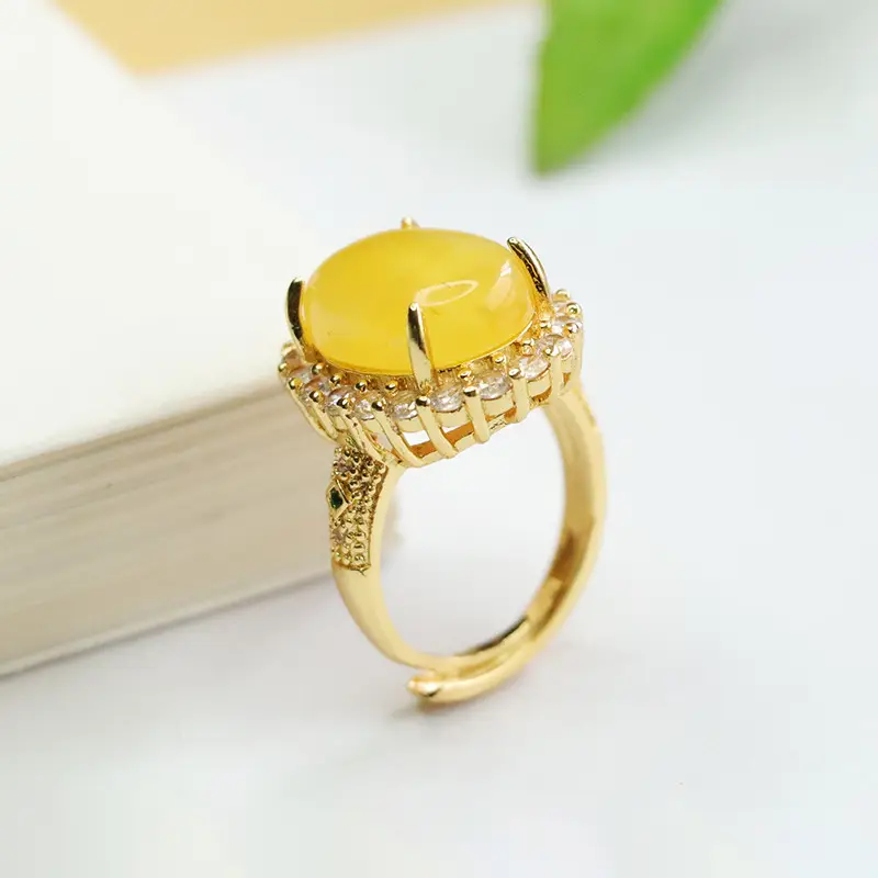 Aiyu Natural Amber Ring with Diamond Set — feature 10