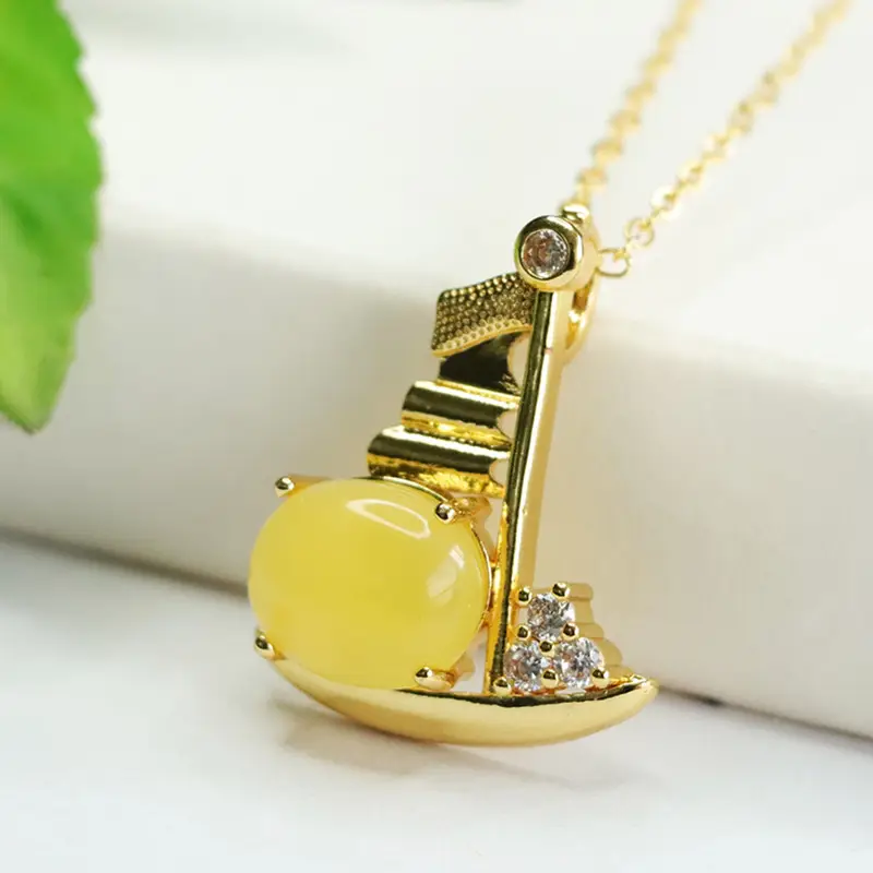 Aiyu Natural Amber Pendant Necklace with Honey Wax Design