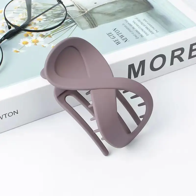 Matte 8-Shape Geometric Hair Clip for Women — feature 7