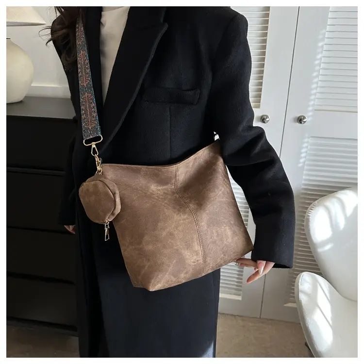 Women's 2023 Winter Retro Shoulder Bag with Embroidered Strap — feature 15