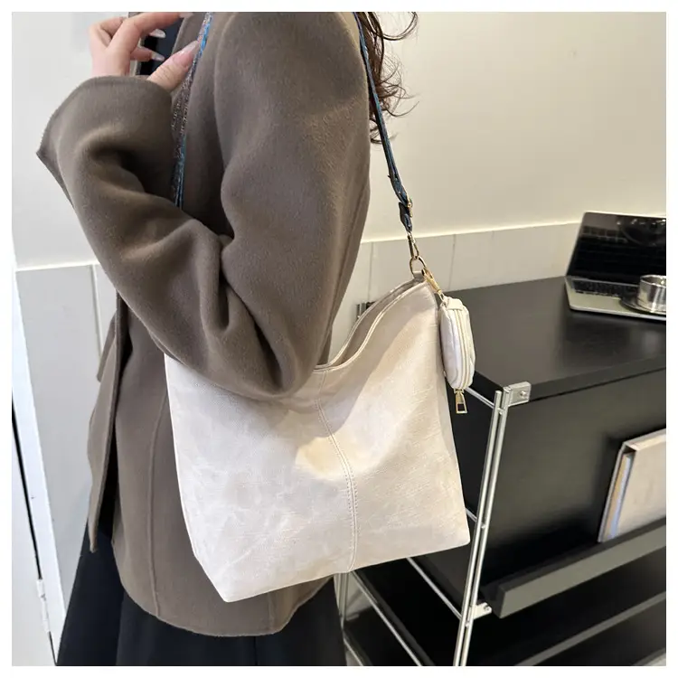 Women's 2023 Winter Retro Shoulder Bag with Embroidered Strap — feature 20