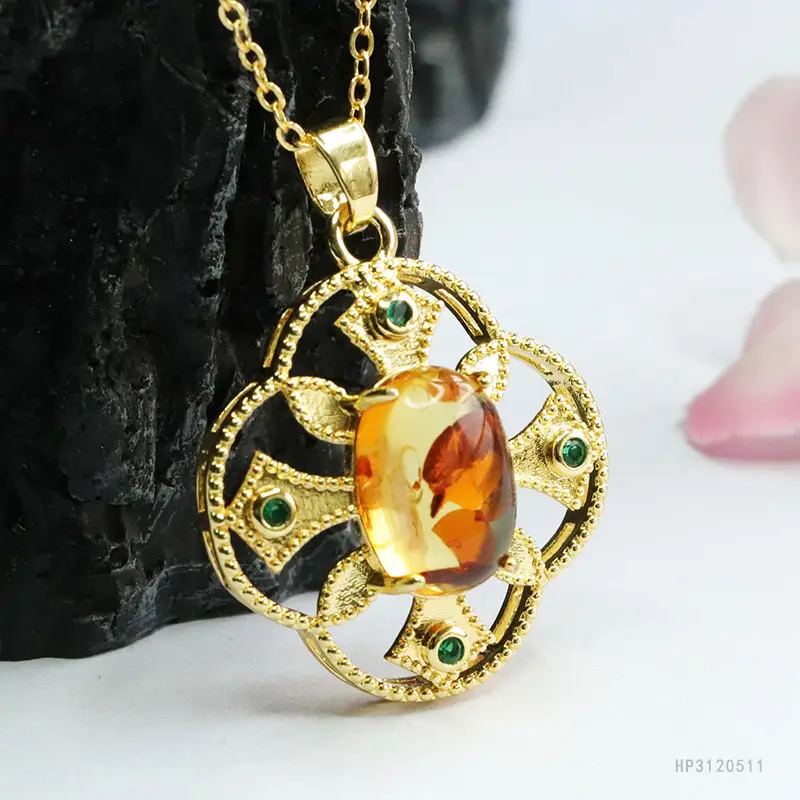 Guan Yu Natural Amber Pendant Necklace Ethnic Style Gold — feature 8