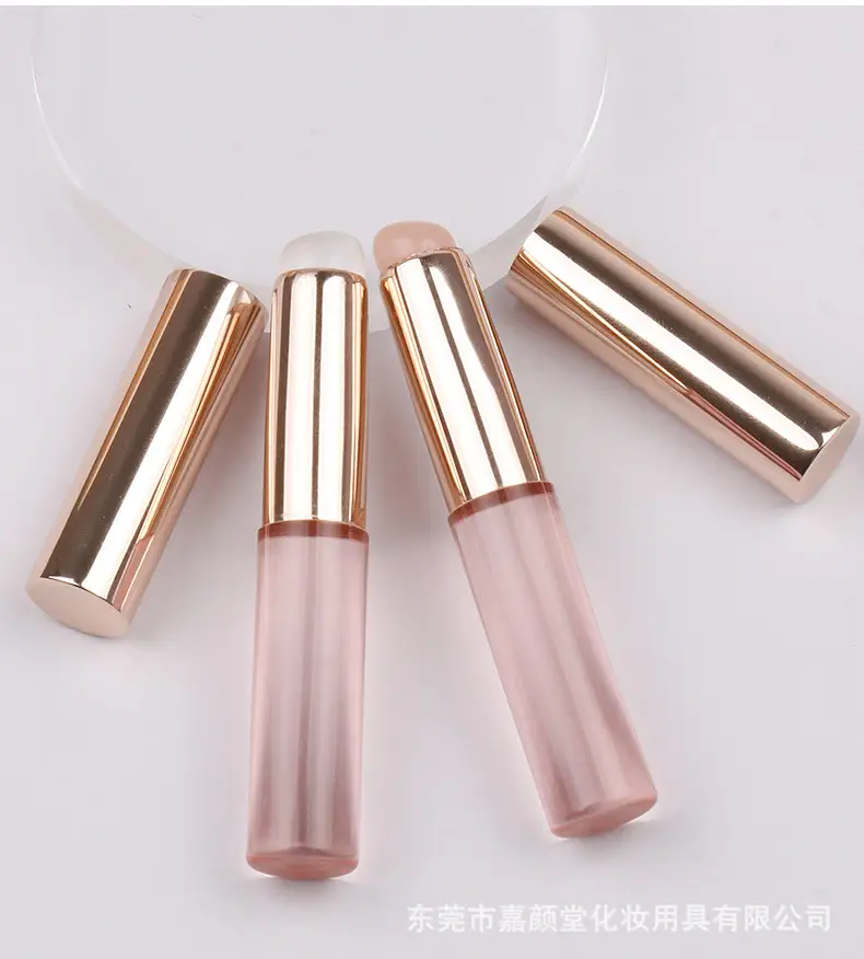 Red Silicone Lip Brush with Halo Design — feature 19