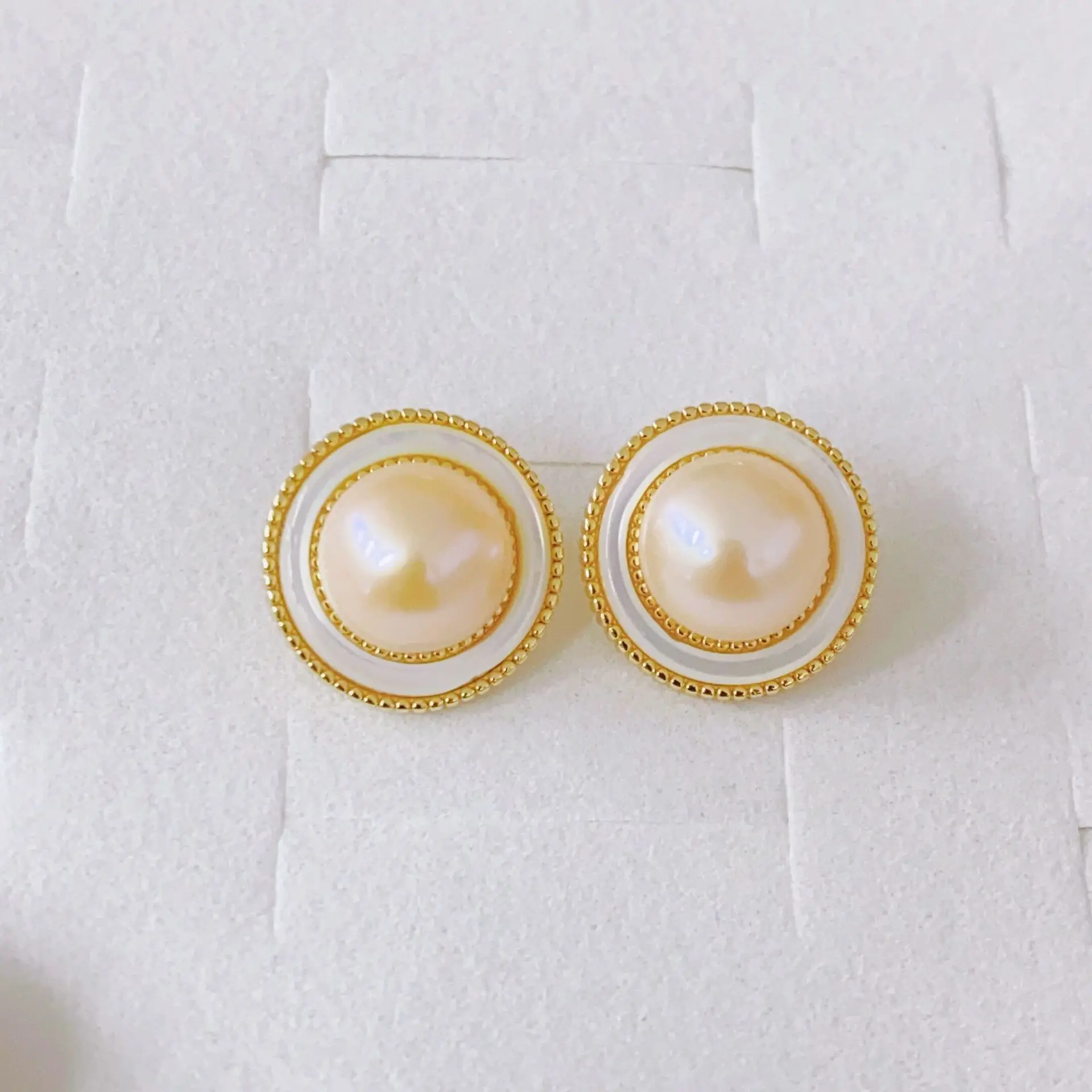 Natural Pearl Earrings 9-10MM Retro Socialite Style - Image 2