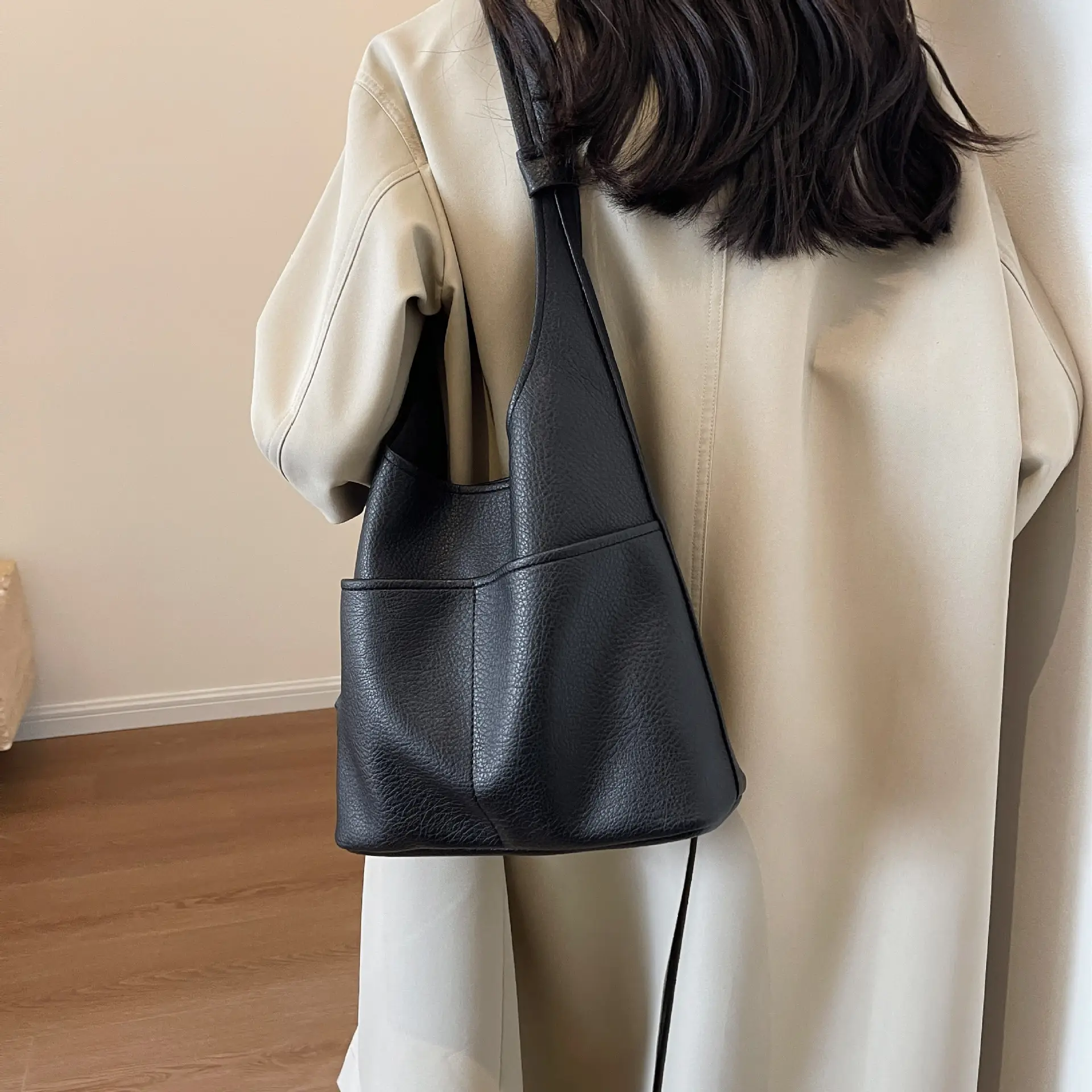 Black Leather Shoulder Bag for Women Large Capacity