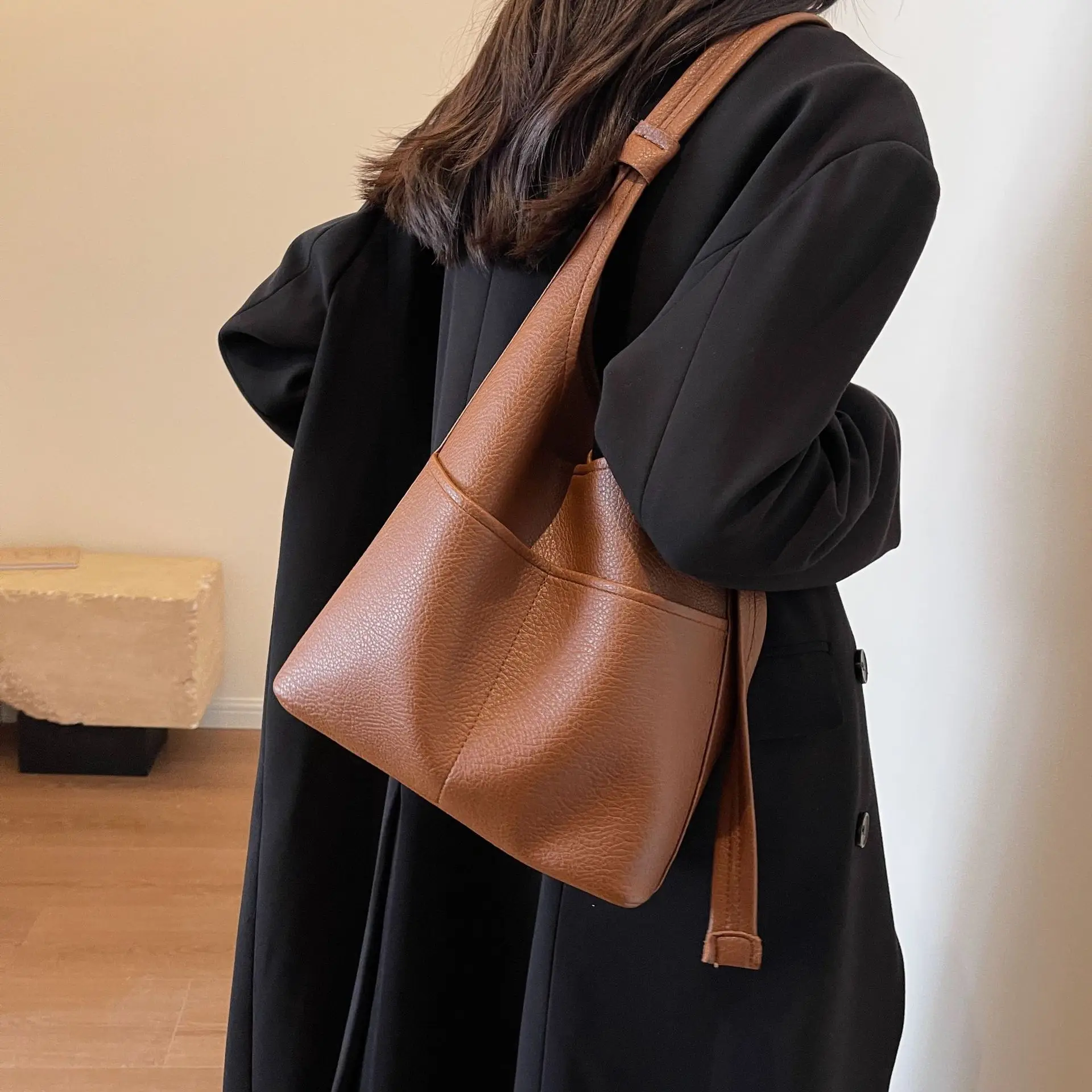 Black Leather Shoulder Bag for Women Large Capacity