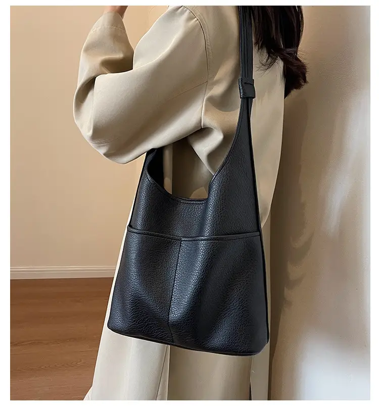 Black Leather Shoulder Bag for Women Large Capacity — feature 1