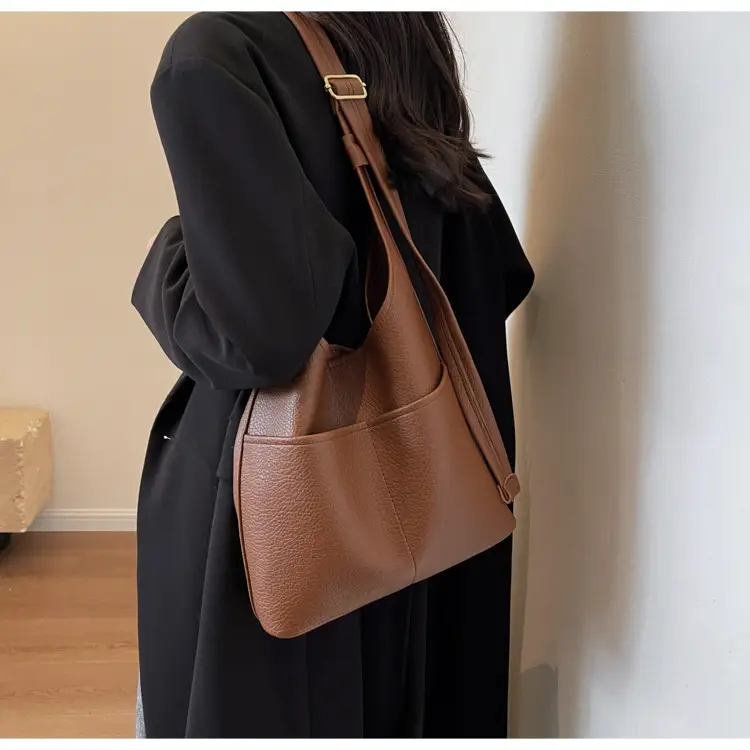 Black Leather Shoulder Bag for Women Large Capacity — feature 15