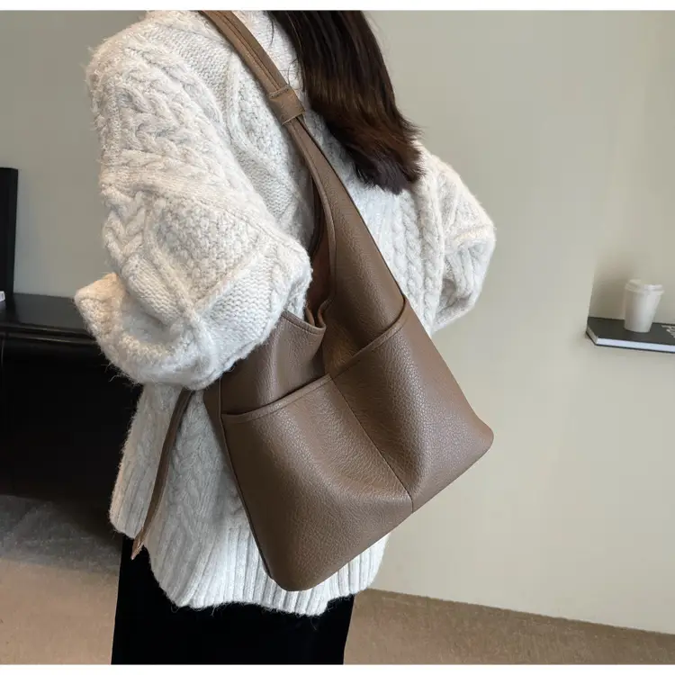 Black Leather Shoulder Bag for Women Large Capacity — feature 18