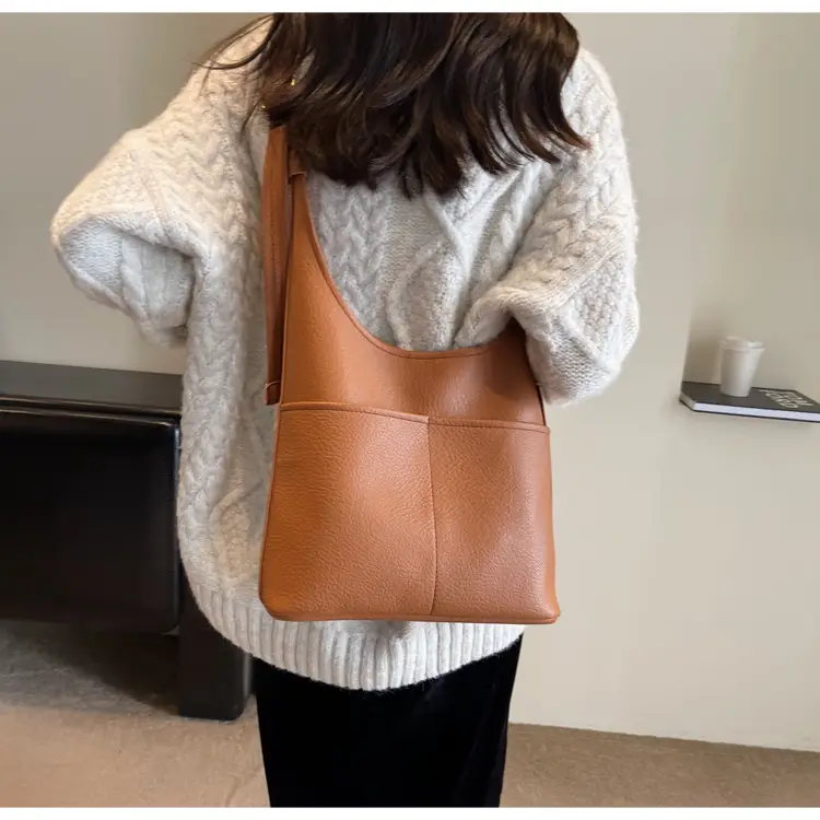 Black Leather Shoulder Bag for Women Large Capacity — feature 20