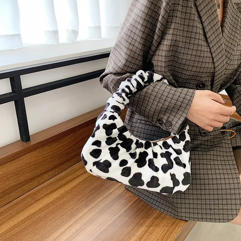 Women's Plush Heart Pattern Shoulder Bag 2025 - Image 6