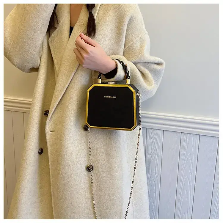Women Crossbody Bag Pink Velvet Design — feature 14