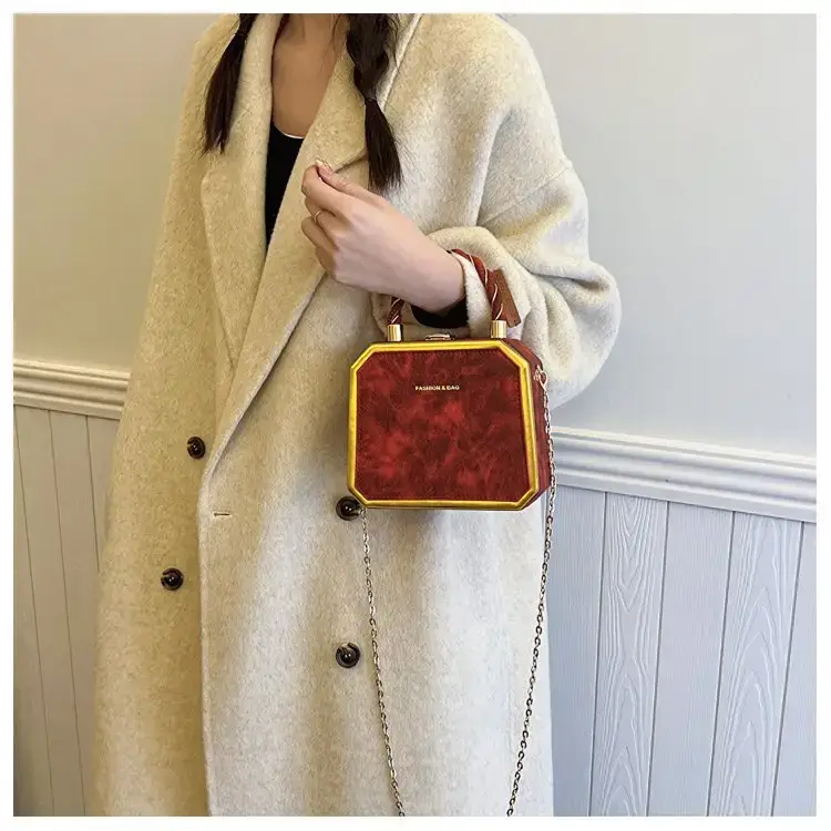 Women Crossbody Bag Pink Velvet Design — feature 9