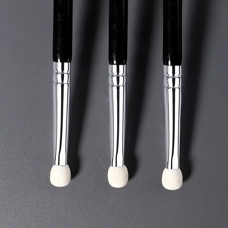 T301 Concealer Brush Fine Coverage Tear Mark Brush