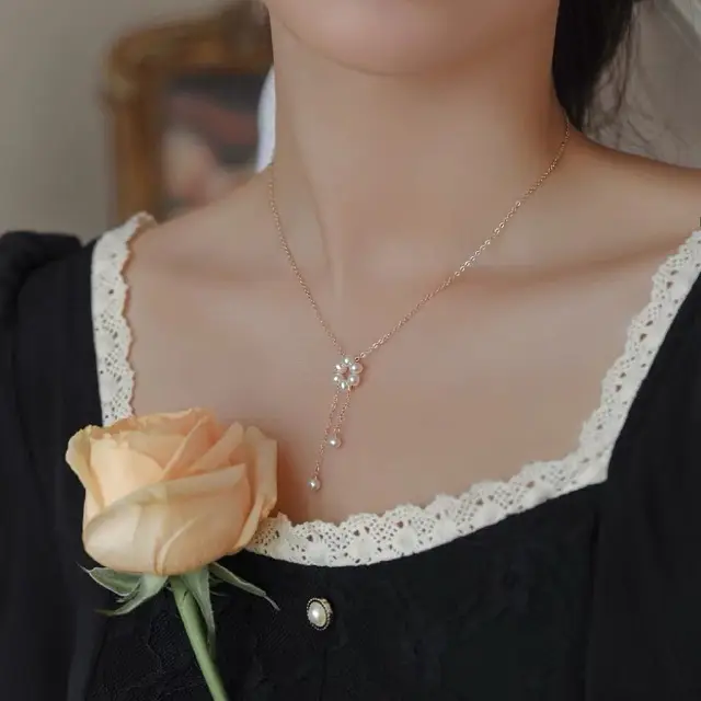 Natural Freshwater Pearl Pendant Necklace for Women