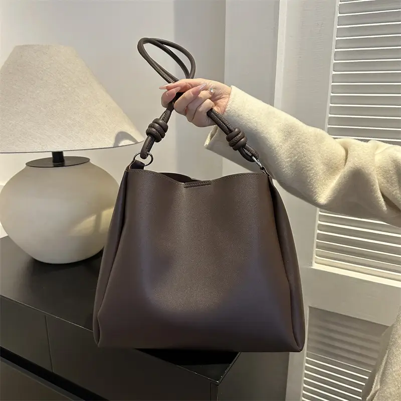 Black Retro Shoulder Bag with Knot Handle 2023
