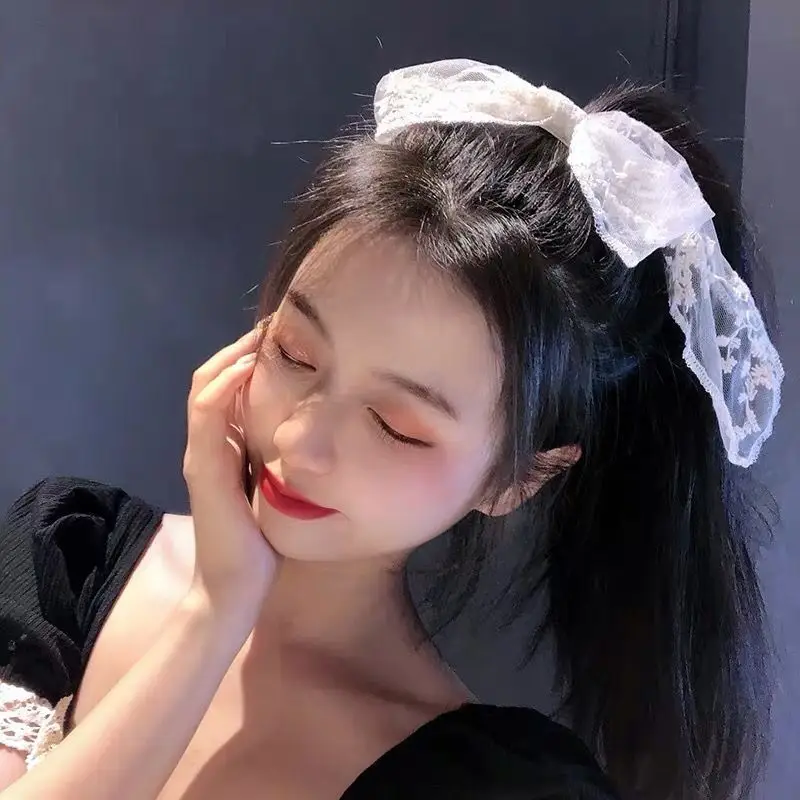 Lace Bow Hairpin with Embroidered Rubber Band — feature 18