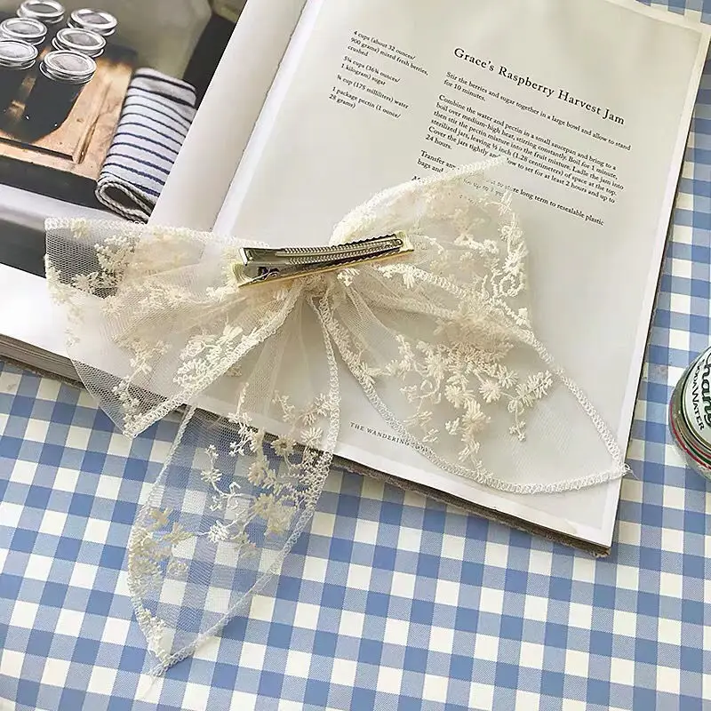 Lace Bow Hairpin with Embroidered Rubber Band — feature 24