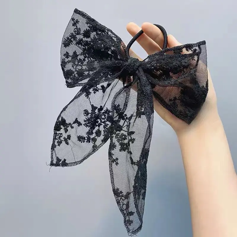 Lace Bow Hairpin with Embroidered Rubber Band — feature 4