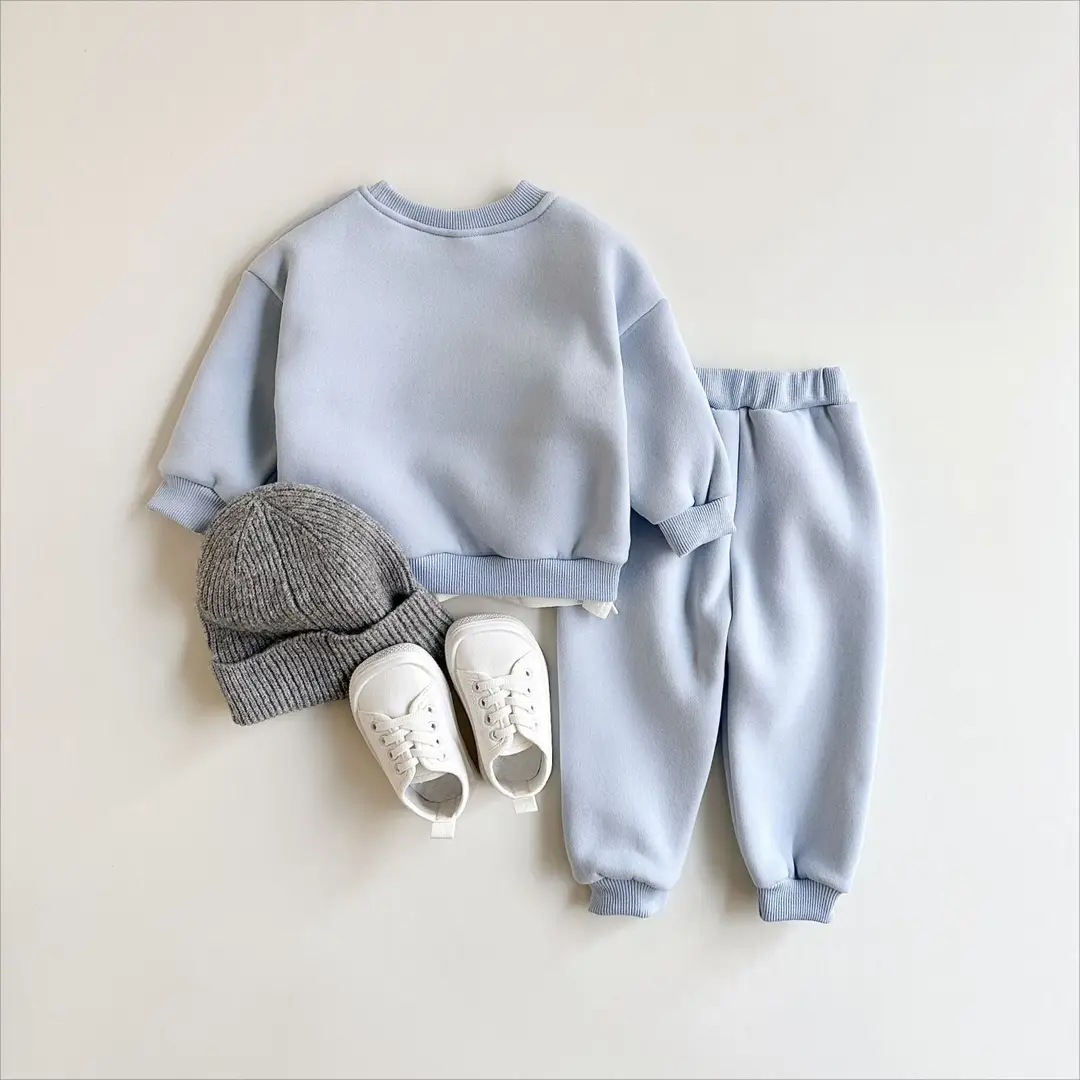 Two-Piece Set of Baby Boy Letter Printed Fake Two-Piece Long-Sleeved Sweatshirt Plus Sports Trousers Fleece Thick Autumn and Winter Suit — feature 3