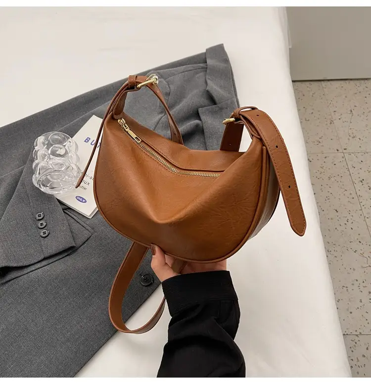 Women's Retro Shoulder Messenger Bag Brown Leather 2023 — feature 16