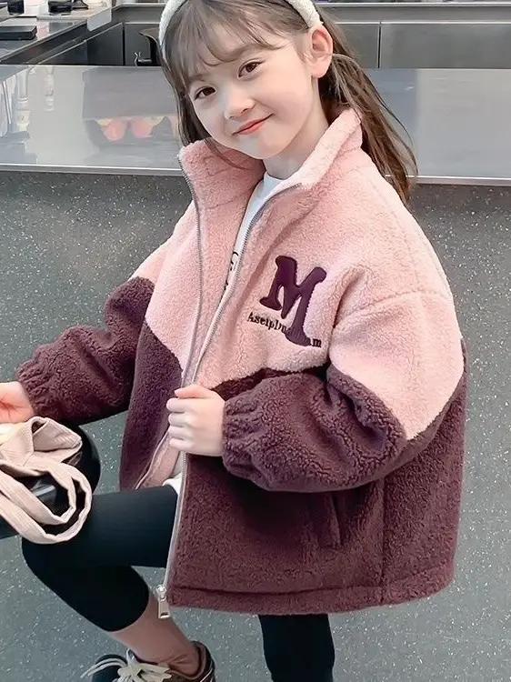 Girls' Lamb Wool Coat 2026 New Style Baby Children's Thickened Fleece Jacket Stylish Winter Top for Girls - Image 4