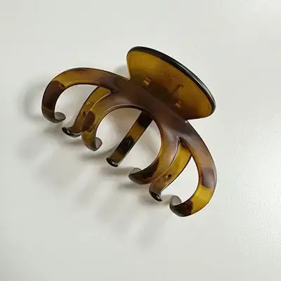 Oversized Plastic Hair Catcher with Shark Design - Image 11