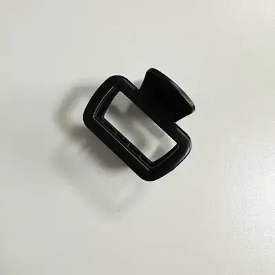 Oversized Plastic Hair Catcher with Shark Design - Image 17