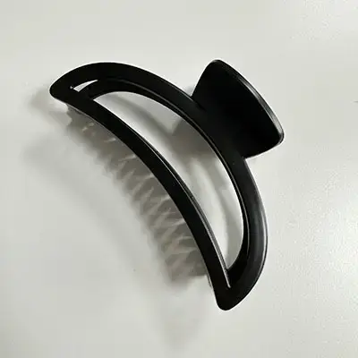 Oversized Plastic Hair Catcher with Shark Design - Image 6