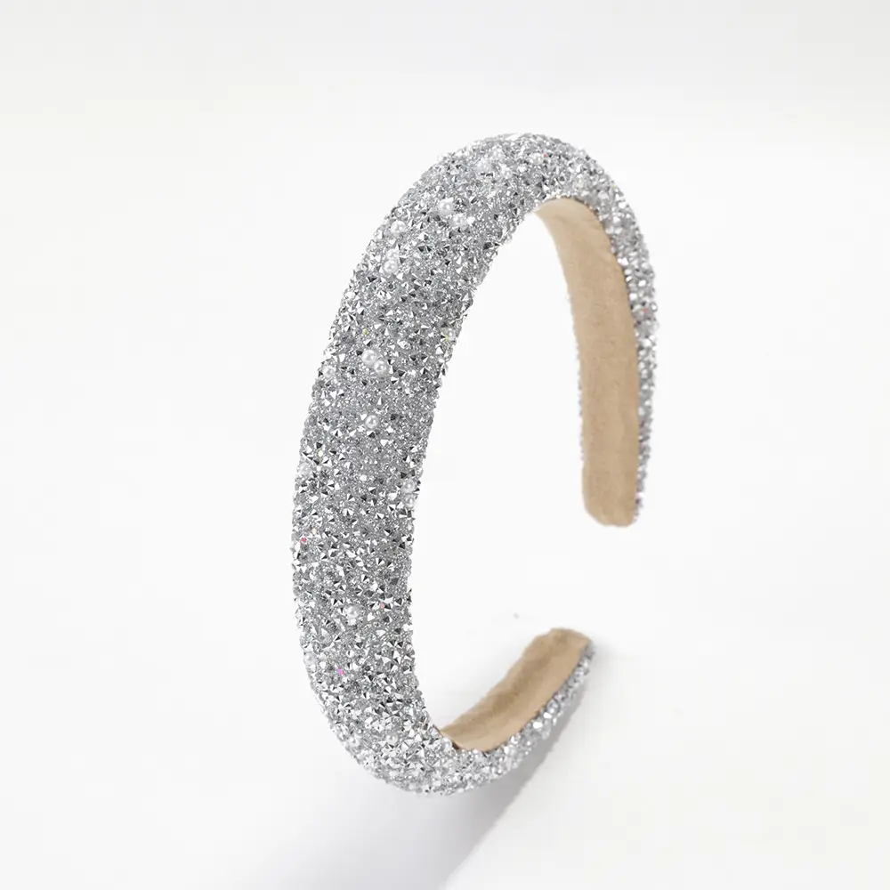 Luxury Pearl Skull Headband with Diamonds - Image 3