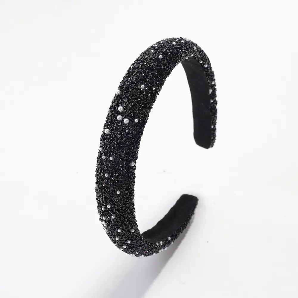 Luxury Pearl Skull Headband with Diamonds - Image 5