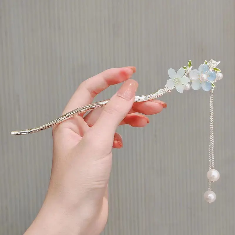 New Chinese Tassel Hairpin Women Ancient High Grade Metal