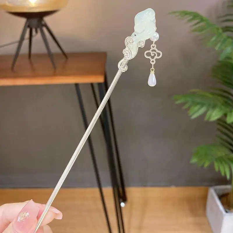 New Chinese Tassel Hairpin Women Ancient High Grade Metal