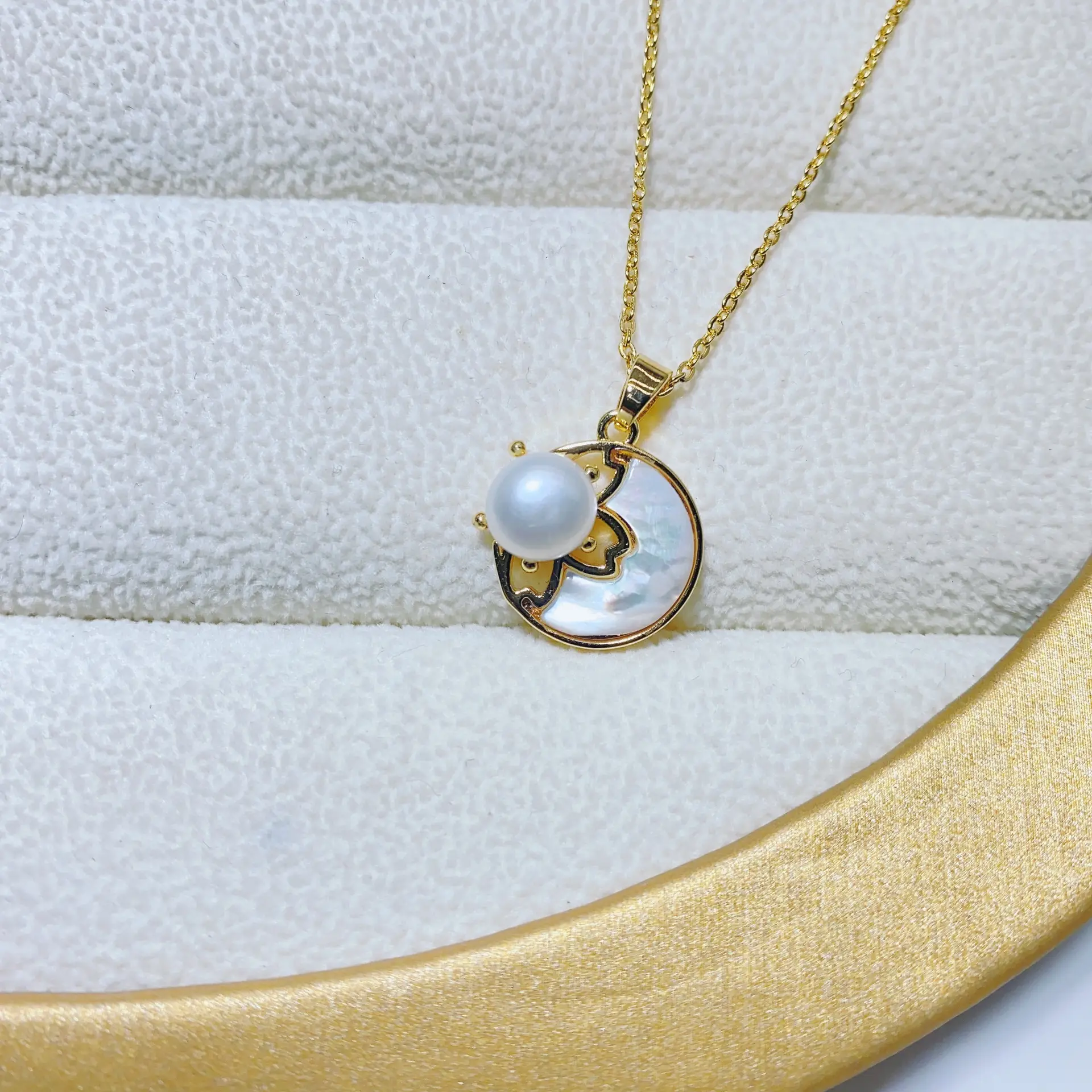 Gold Plated Pearl & Crown Necklace with Chain — feature 22
