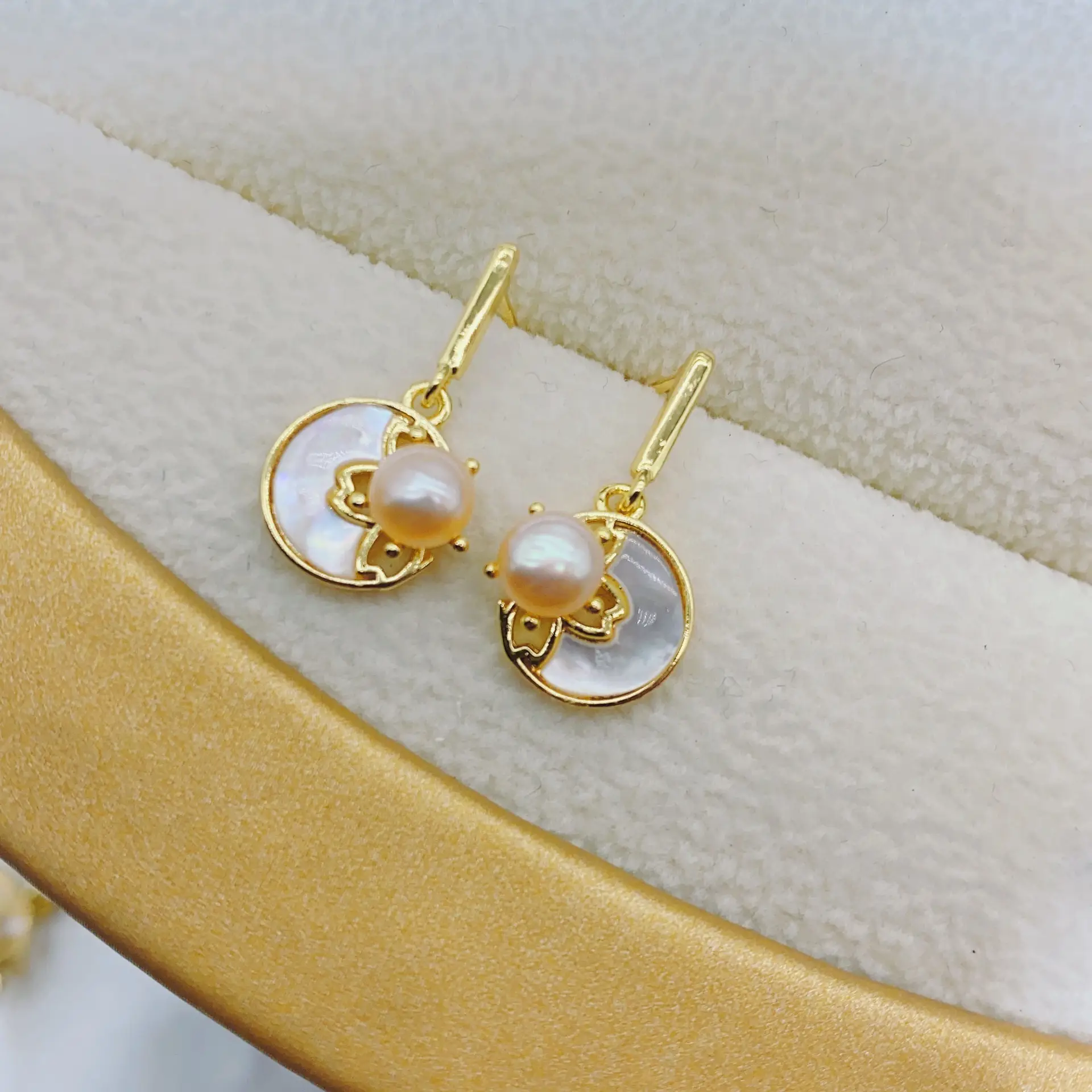 Gold Plated Pearl & Crown Necklace with Chain