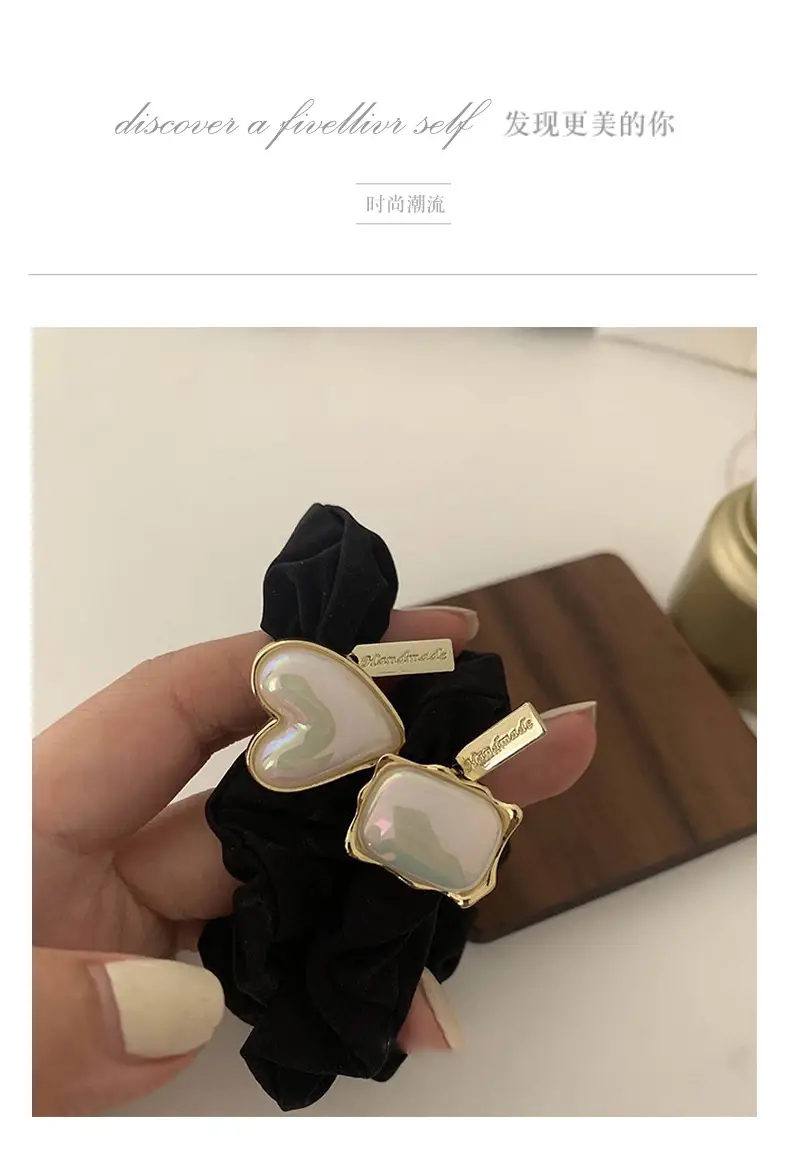 Black Heart Pearl Hair Scrunchie with Gold Plated Design — feature 2