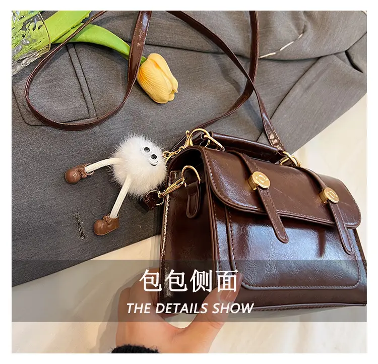 Women Shoulder Messenger Bag Brown Leather Winter 2023 — feature 7