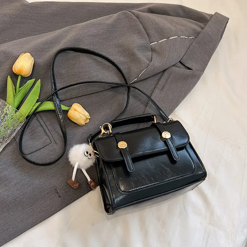 Women Shoulder Messenger Bag Brown Leather Winter 2023 - Image 5