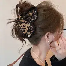 Velvet Bow Hairpins 2 Pack Gray Rhinestone Clip Side — feature 12