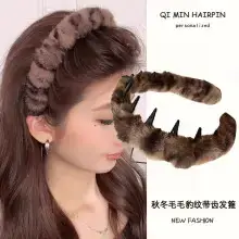 Velvet Bow Hairpins 2 Pack Gray Rhinestone Clip Side — feature 8