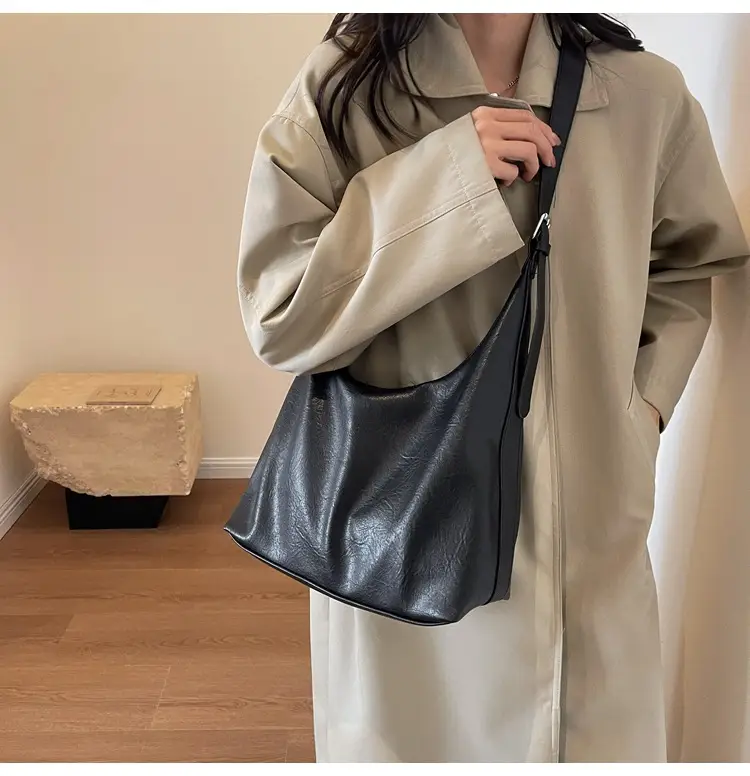 Women Retro Shoulder Messenger Bag Brown 2023 — feature 20