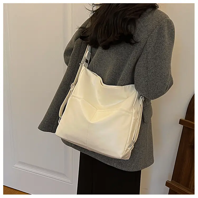 Women Vintage Black Crossbody Shoulder Bag 2023 — feature 11